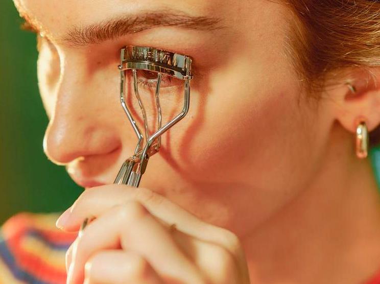 Eyelash Curlers: Worth the Hype or Not?